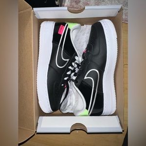 Air Force Ones 6.5 youth!!